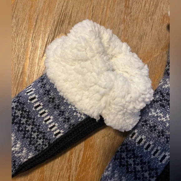 MUK LUKS Shea Butter Cabin Slipper Socks - Picture 4 of 5